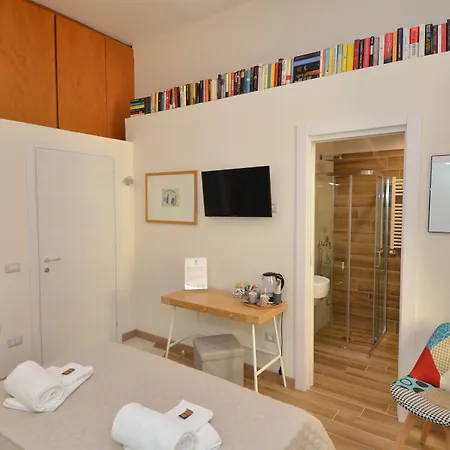 Casazeni Bed and Breakfast Νάπολη