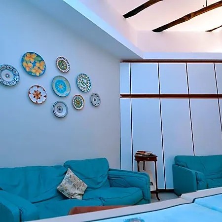 Casazeni 4* نابولي